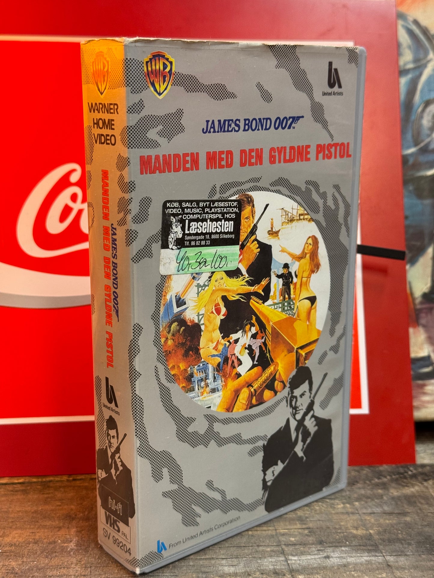 Manden med den gyldne pistol - 007
