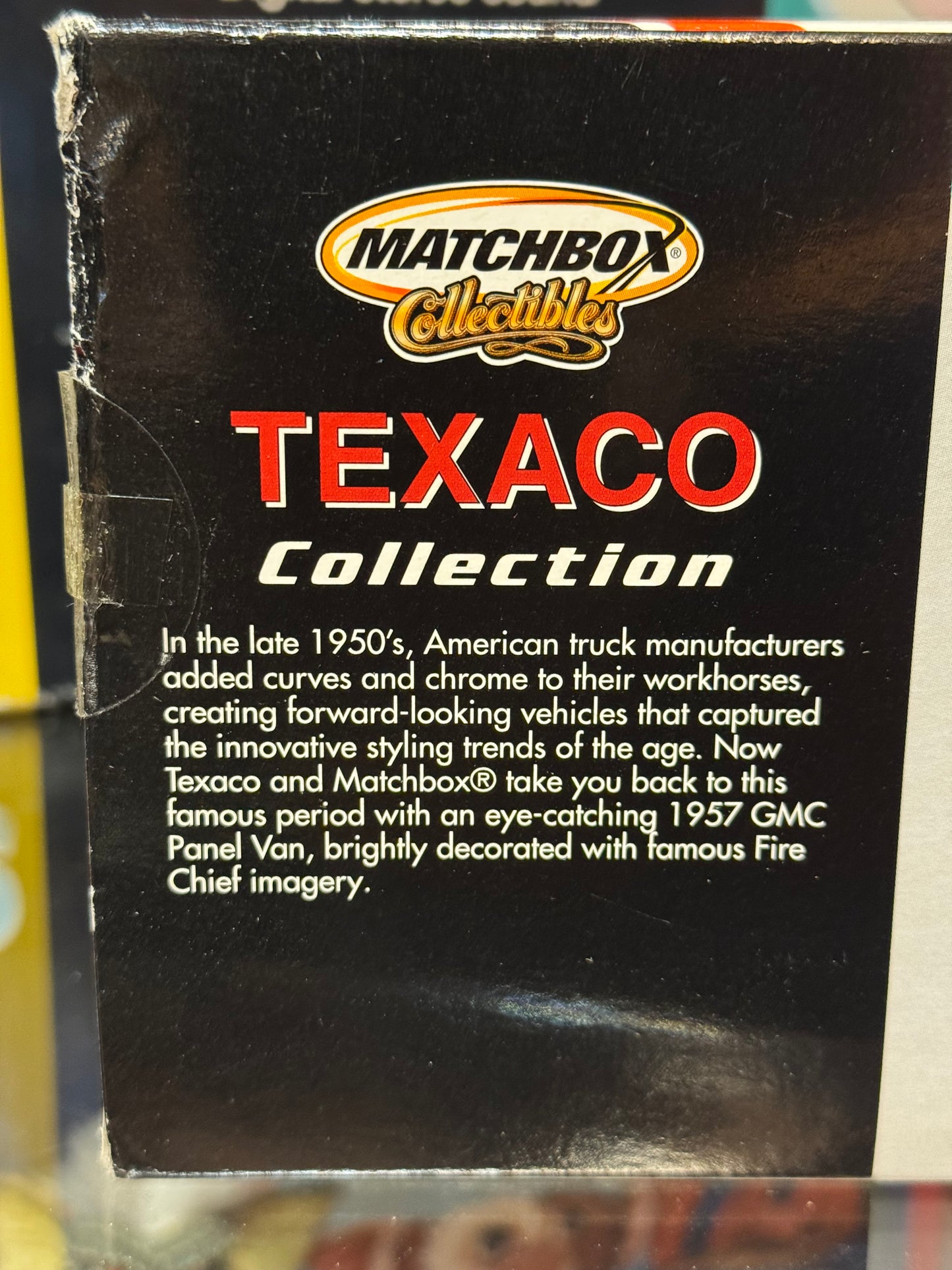 Matchbox Collectibles 1957 GMC Panel Van i Texaco Fire Chief