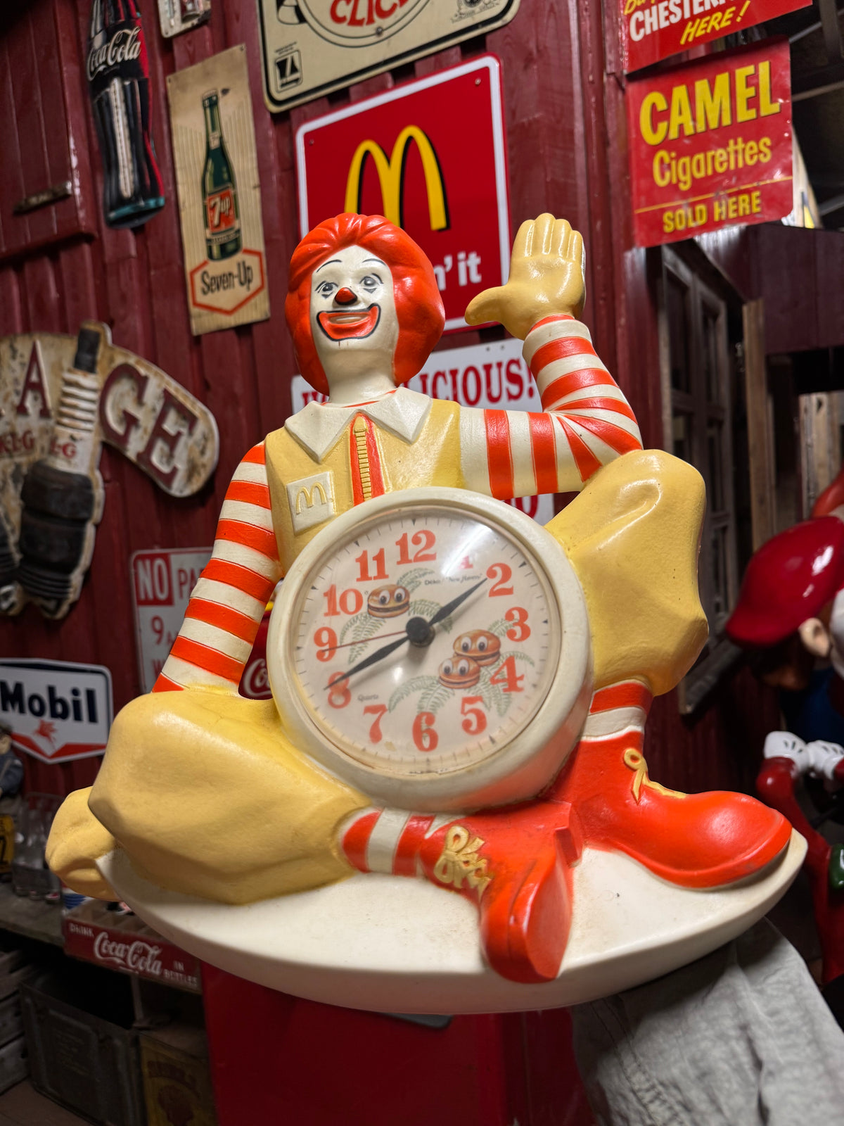 Ronald McDonald væg ur 1981