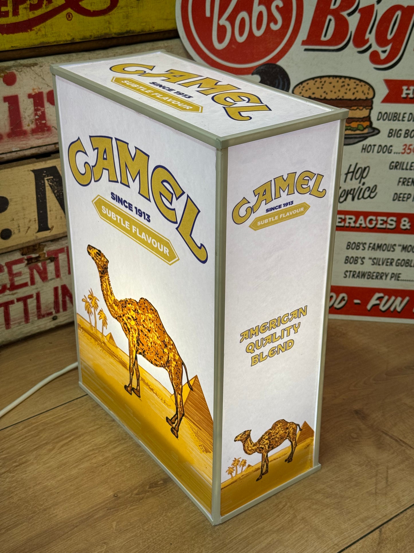 Camel lightbox