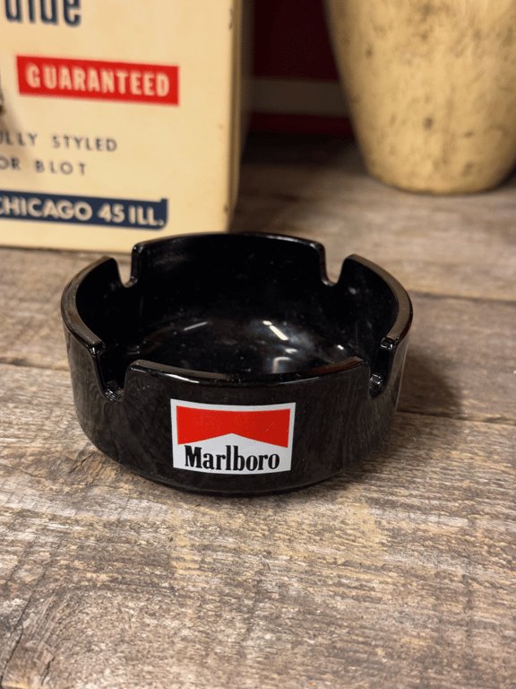Marlboro askebæger