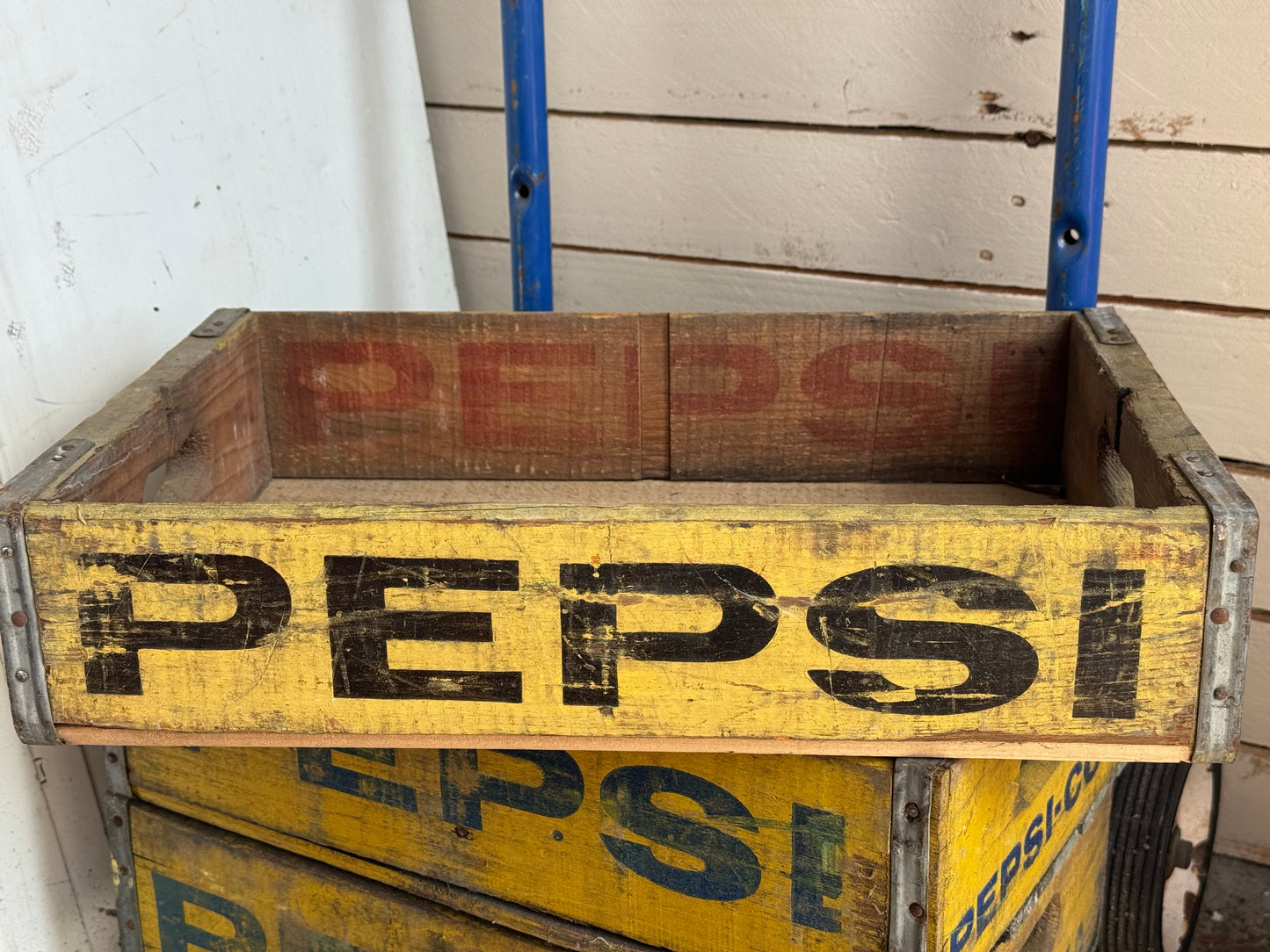 Pepsi Cola kasse - Sort skrift