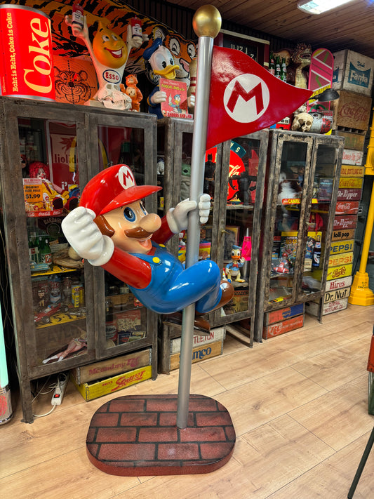 Super Mario