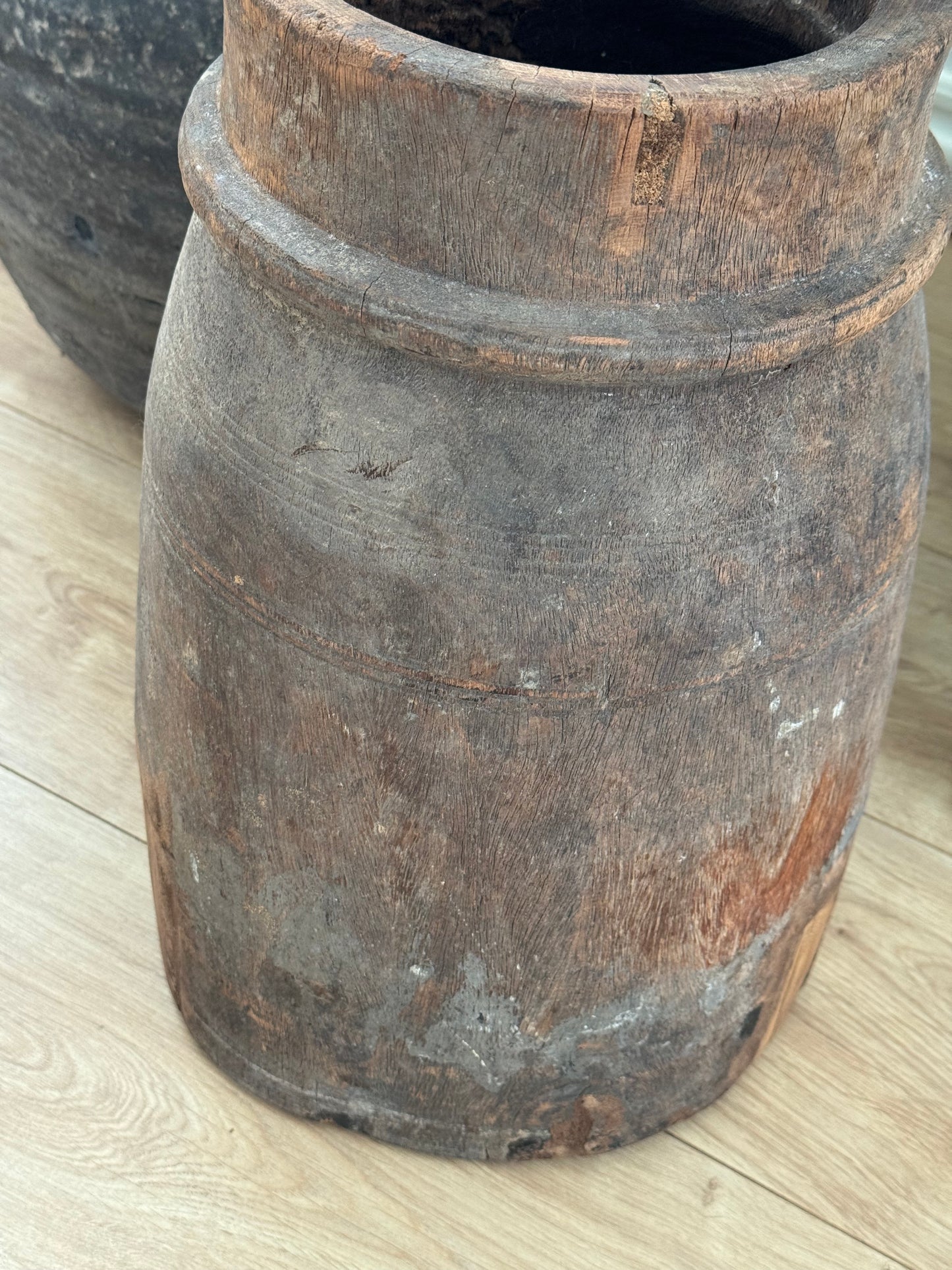 Vase i træ