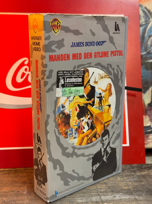 Manden med den gyldne pistol - 007