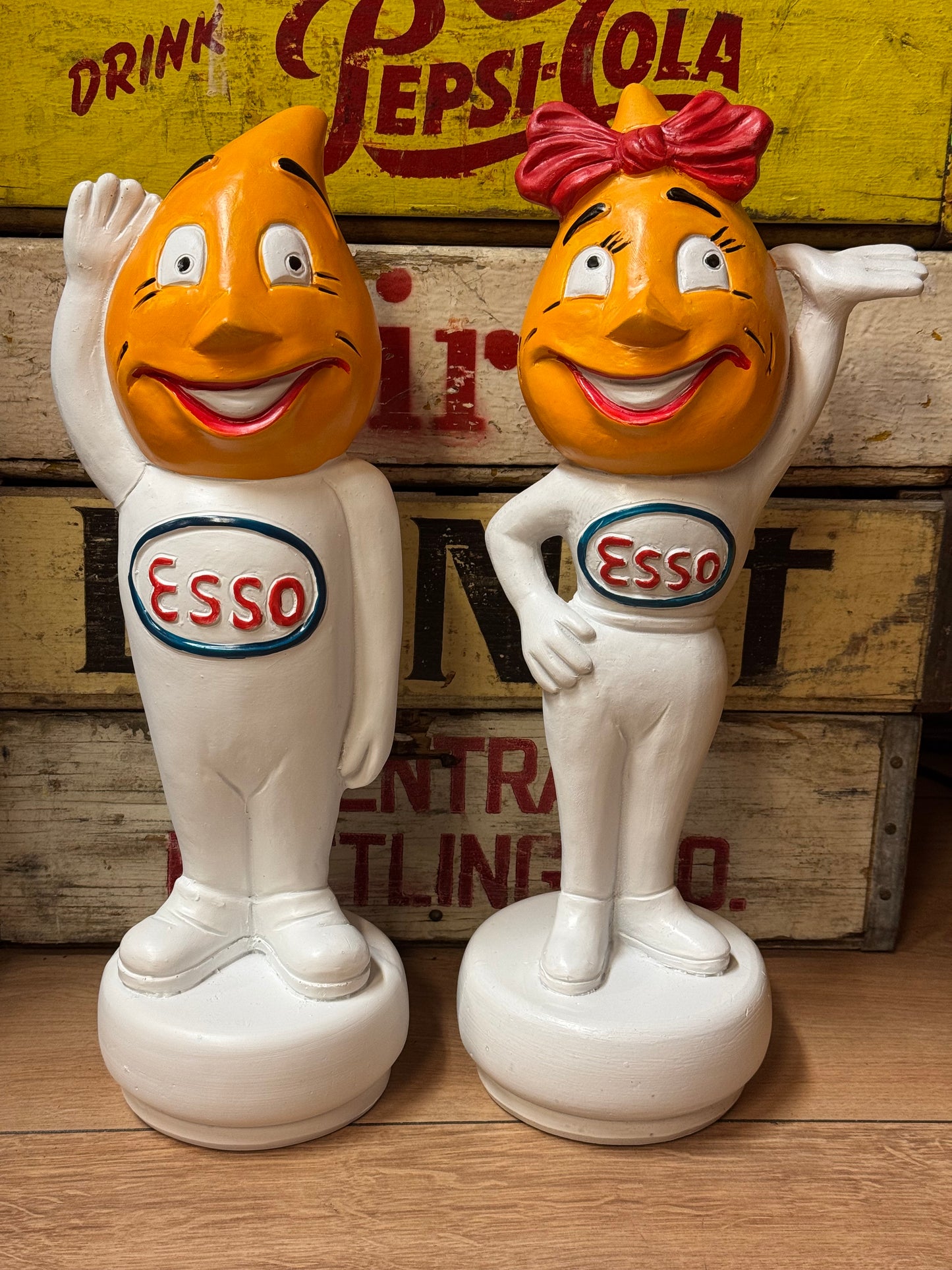 Esso - Mrs. dropgirl