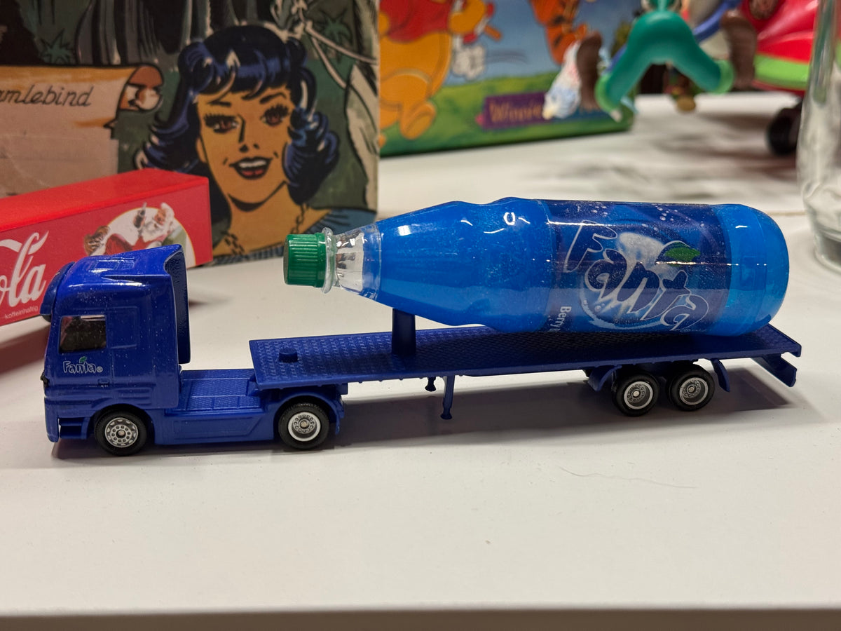 Fanta Truck 18cm
