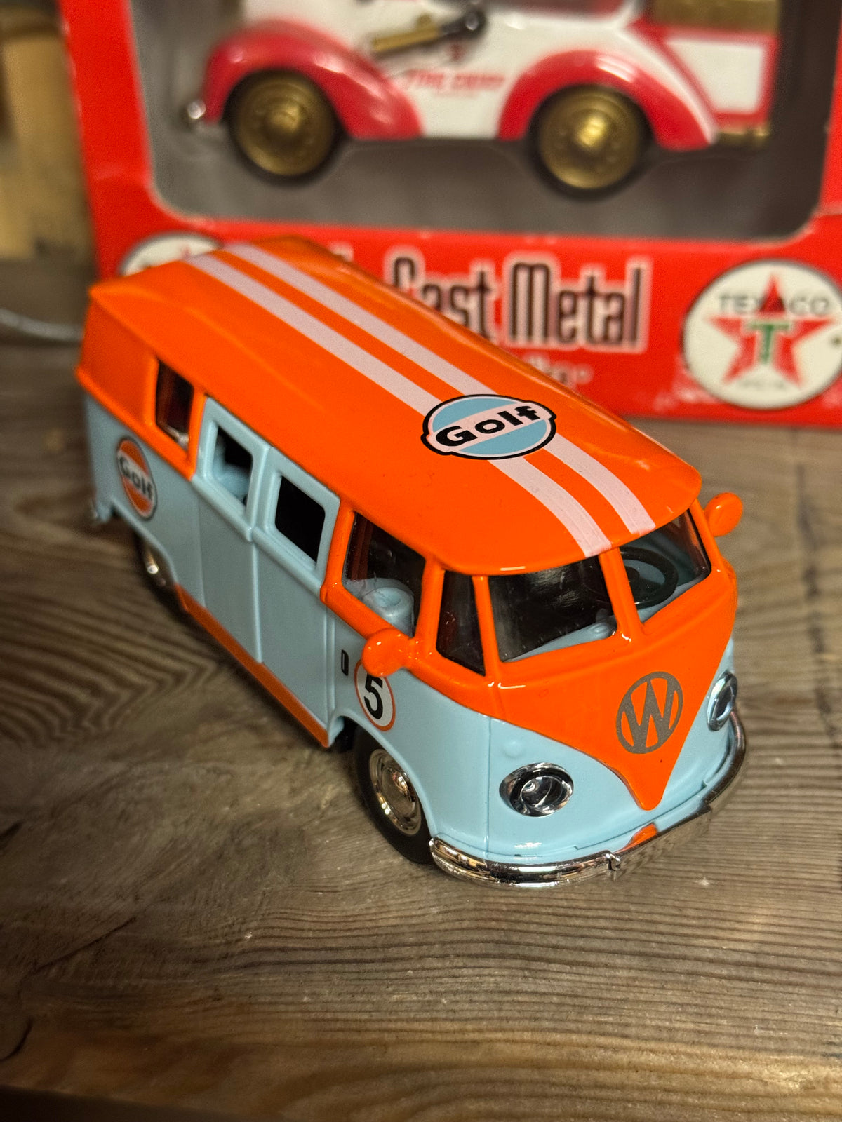 Bus
