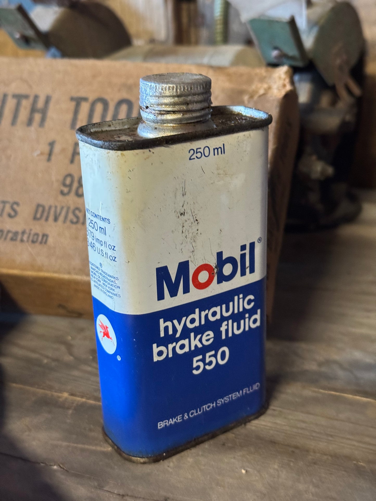 Mobiloil hydrailic brake fluid 550
