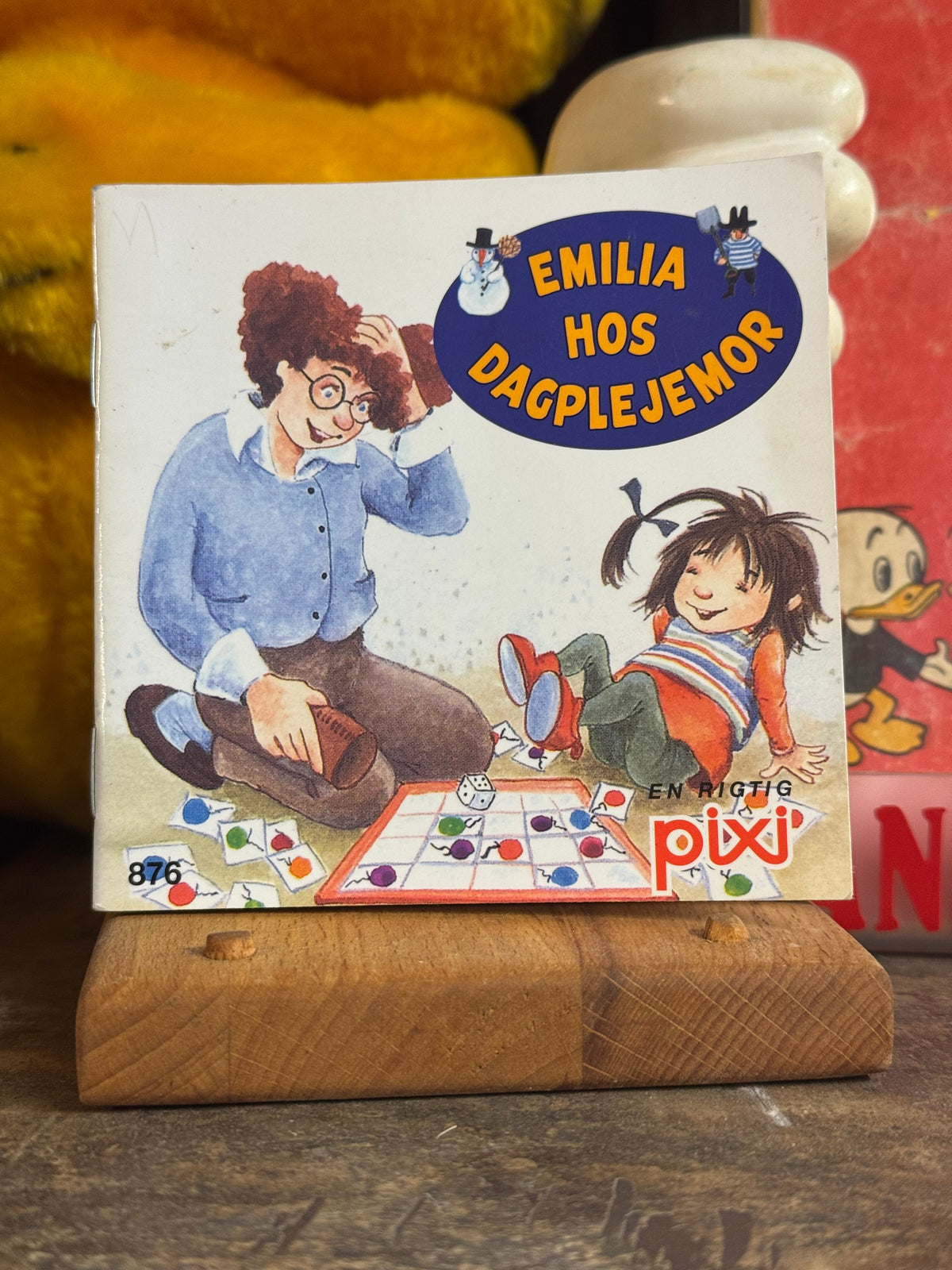 Emilia hos dagplejemor - Pixibog