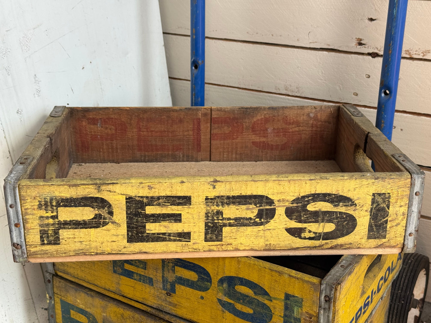 Pepsi Cola kasse - Sort skrift