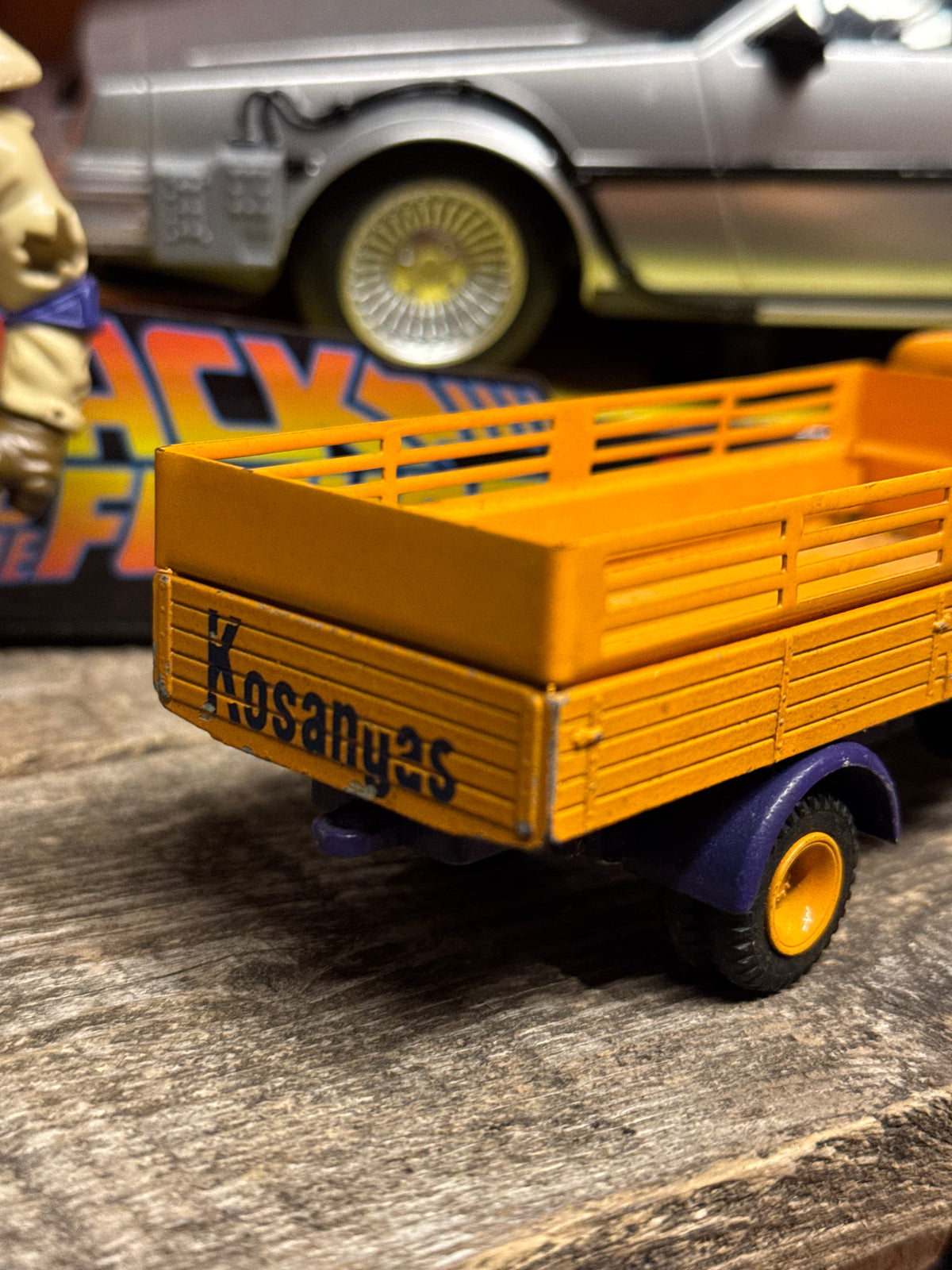 Tekno 911 Mercedes-Benz LP322 Kosangas