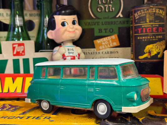 Barkas B 1000 minibus