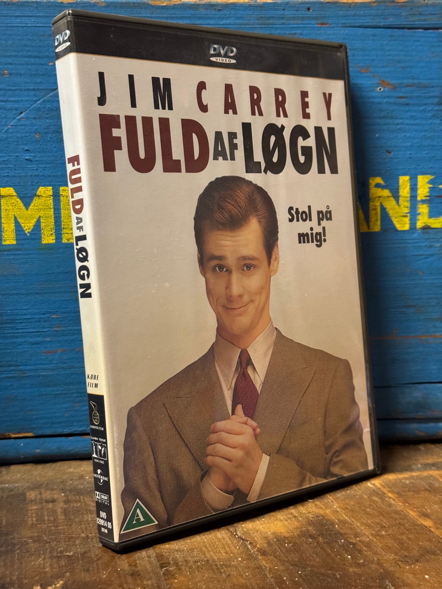 Fuld af løgn DVD