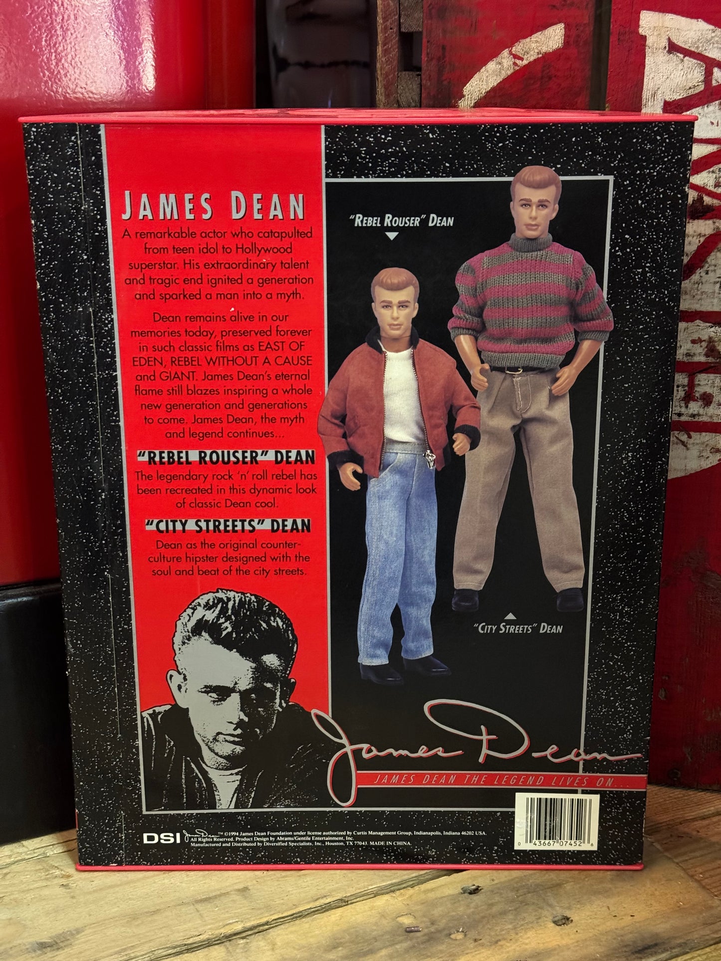 James Dean - Rebel Rouser