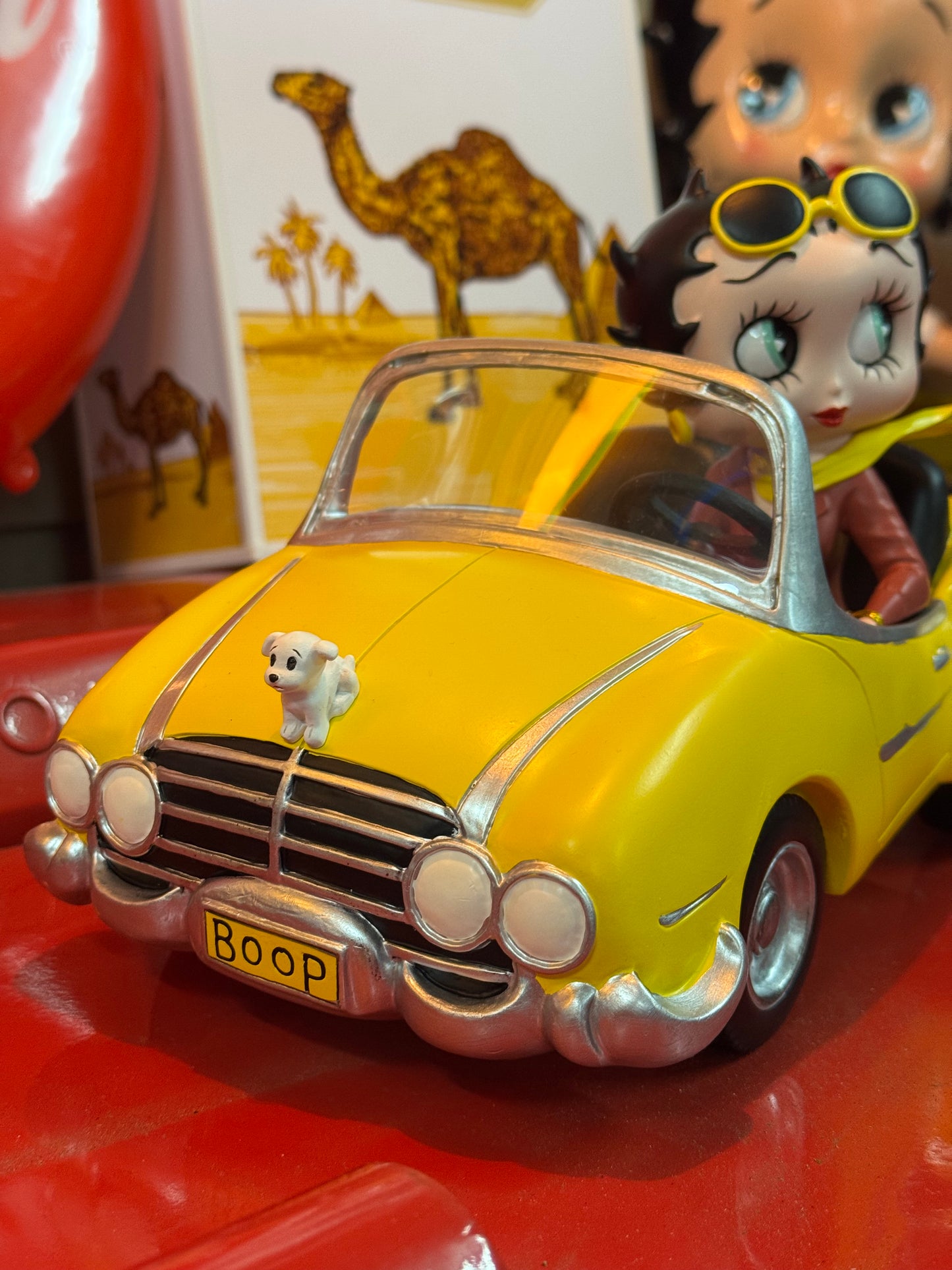 Betty Boop - Yellow Car