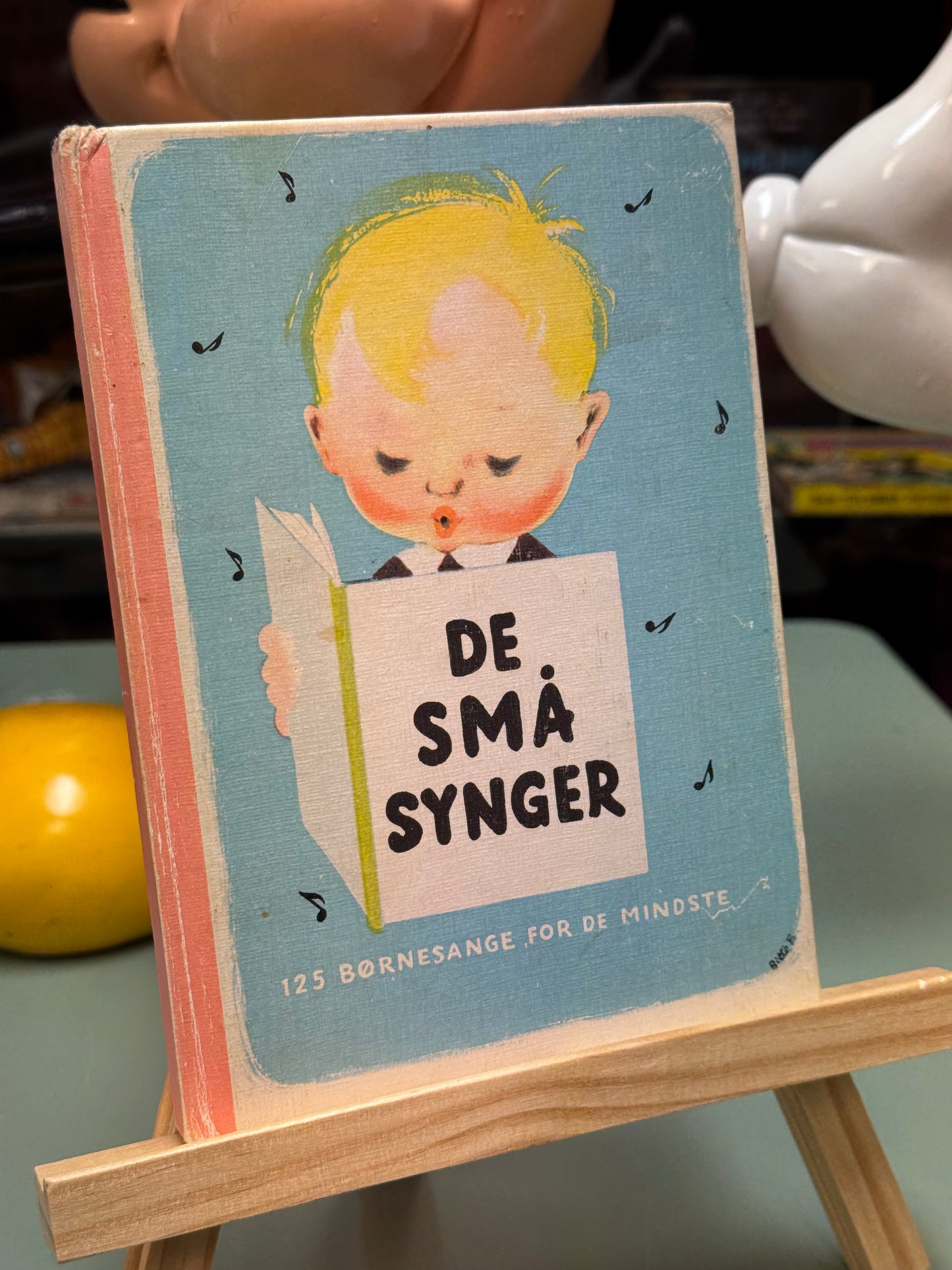 De små synger