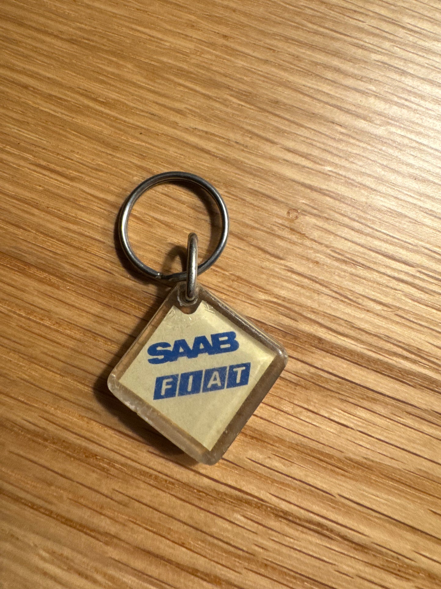 Saab nøglering