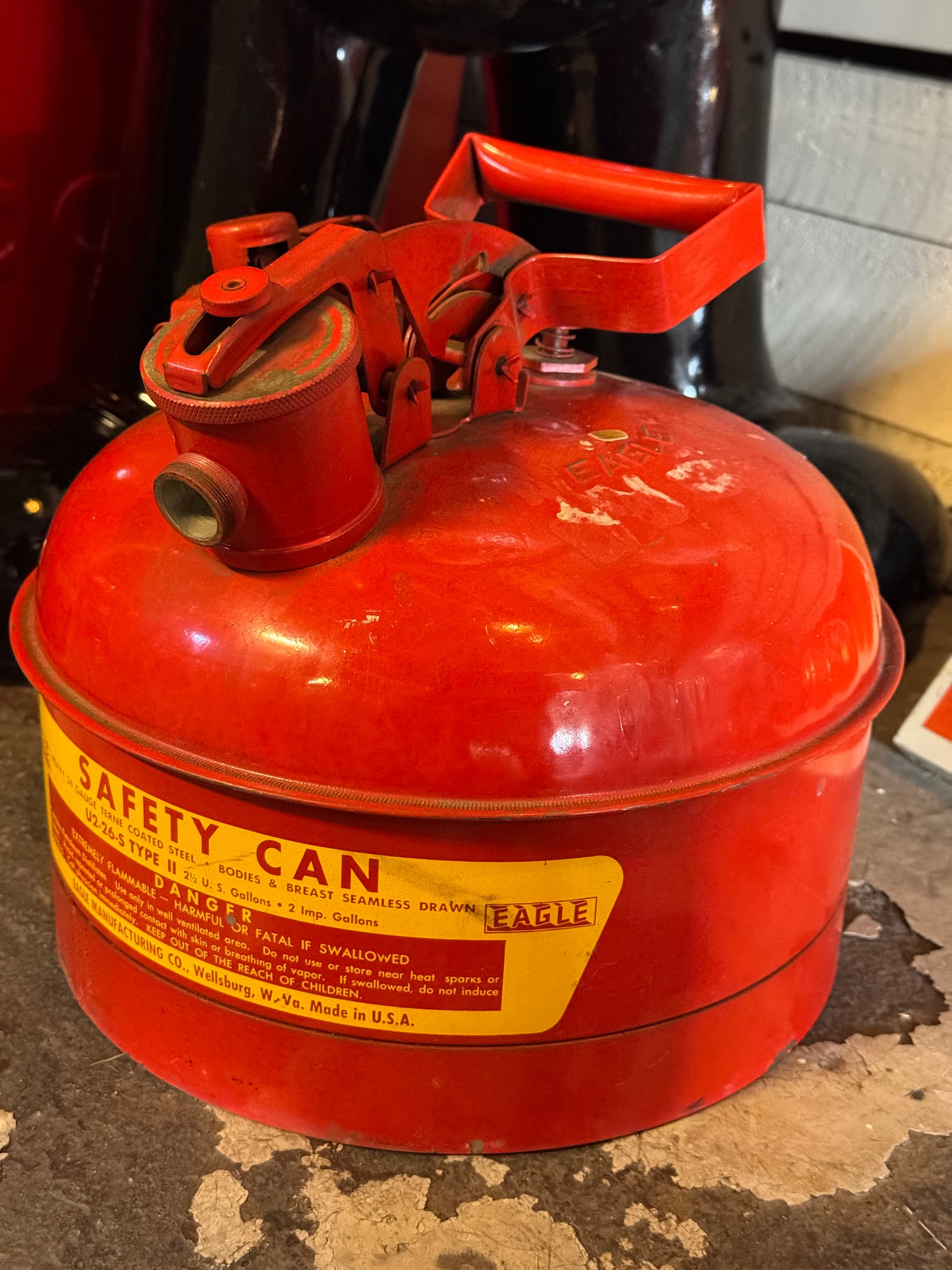 Eagle 2.5 gallon safety can