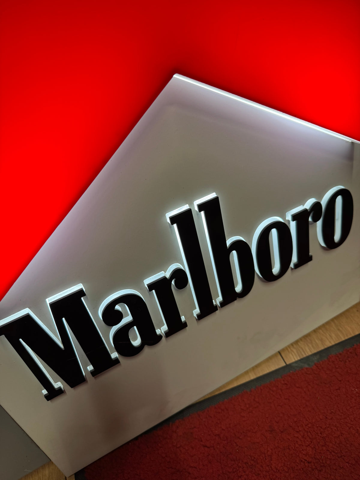 Marlboro lysskilt dobbelt