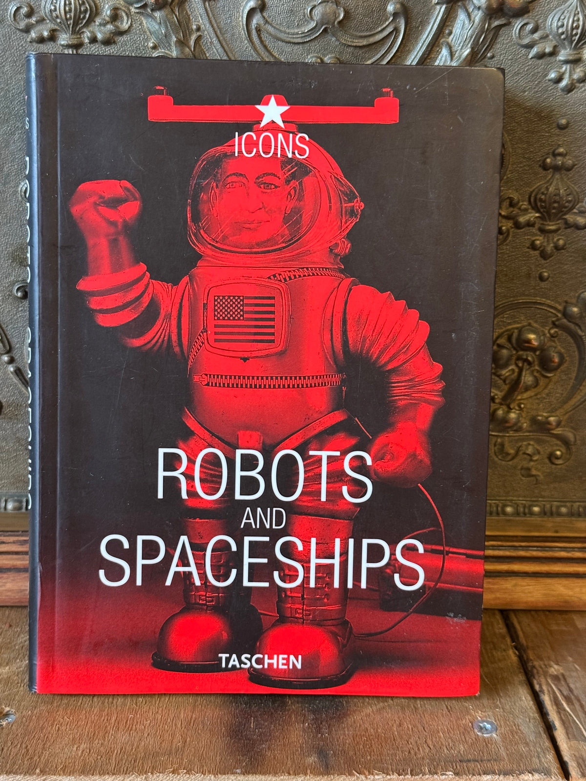 Robots and Spaceships 2001