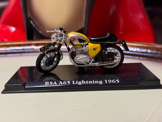 BSA A65 Lightning - 1965