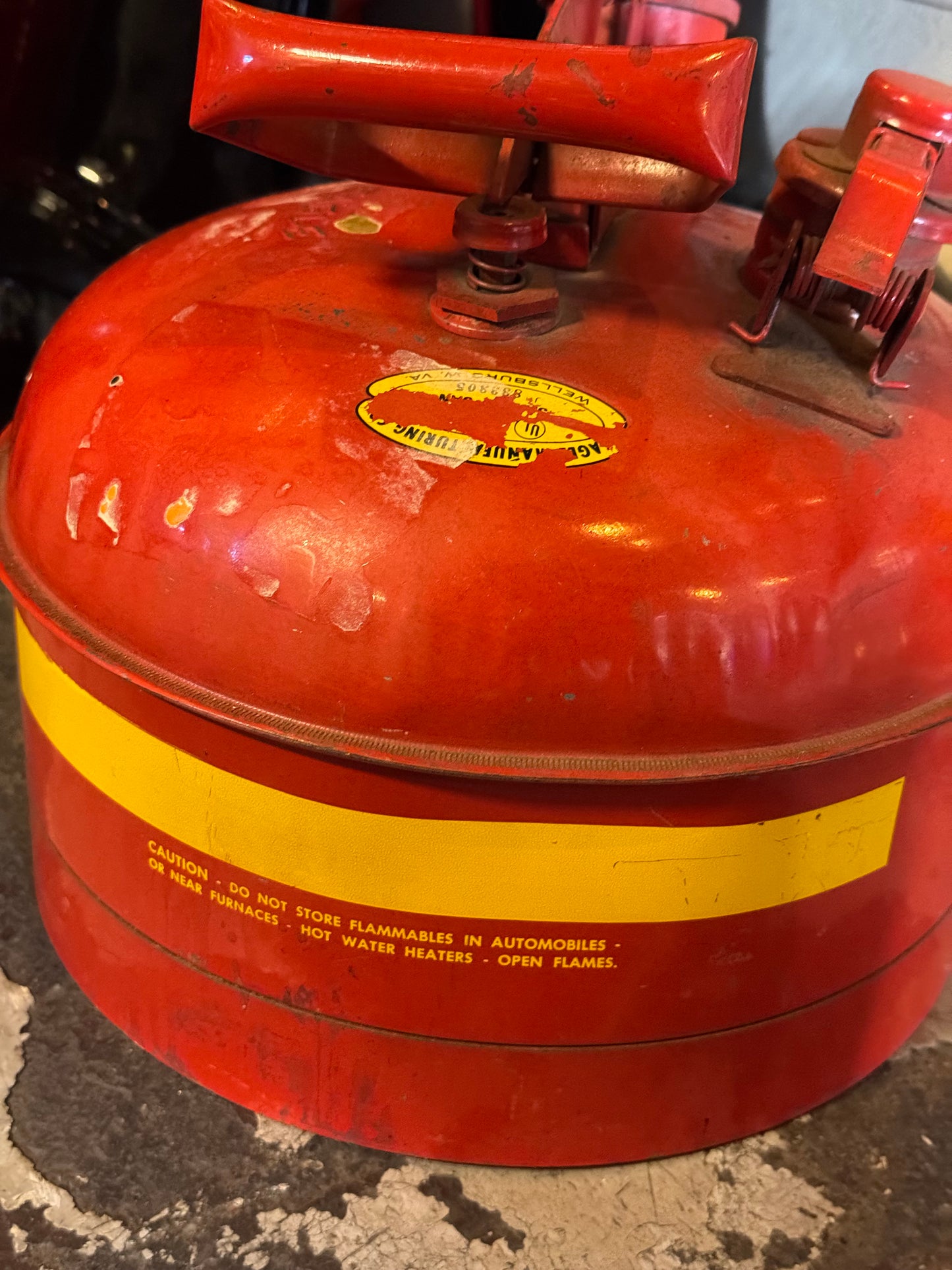 Eagle 2.5 gallon safety can