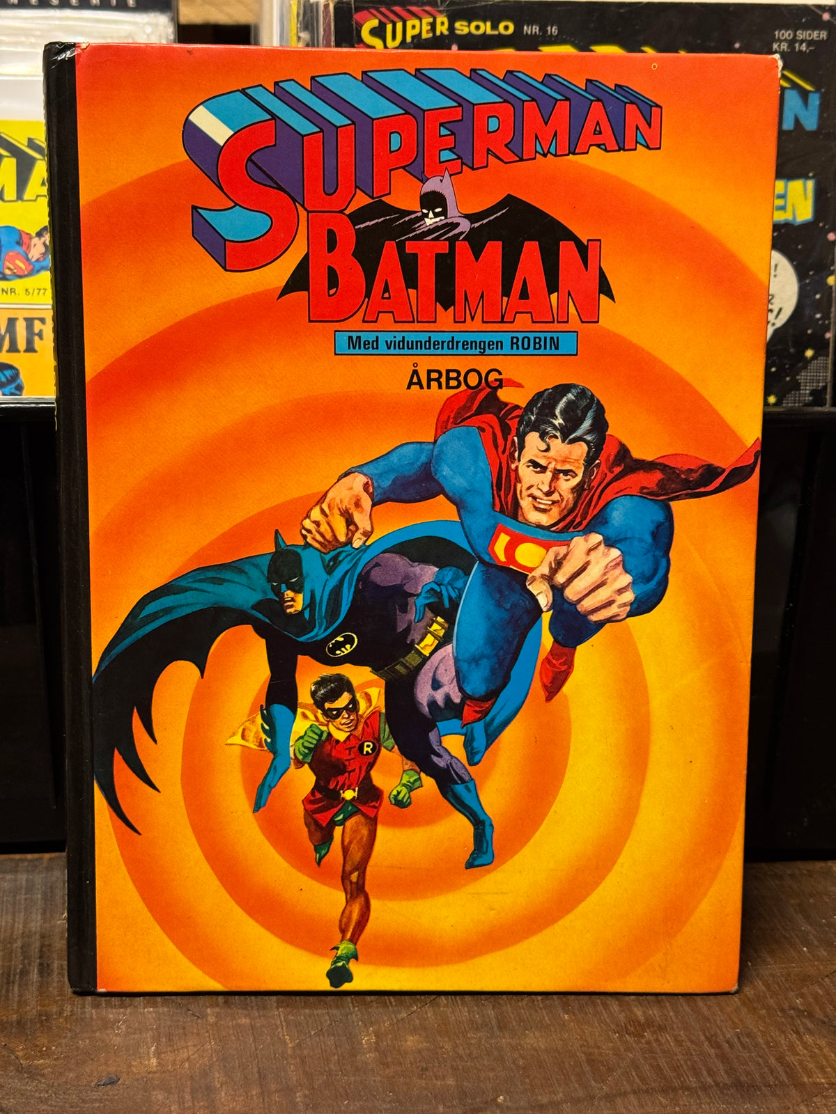 Superman, Batman med vidunderdrengen Robin Årbog 1976