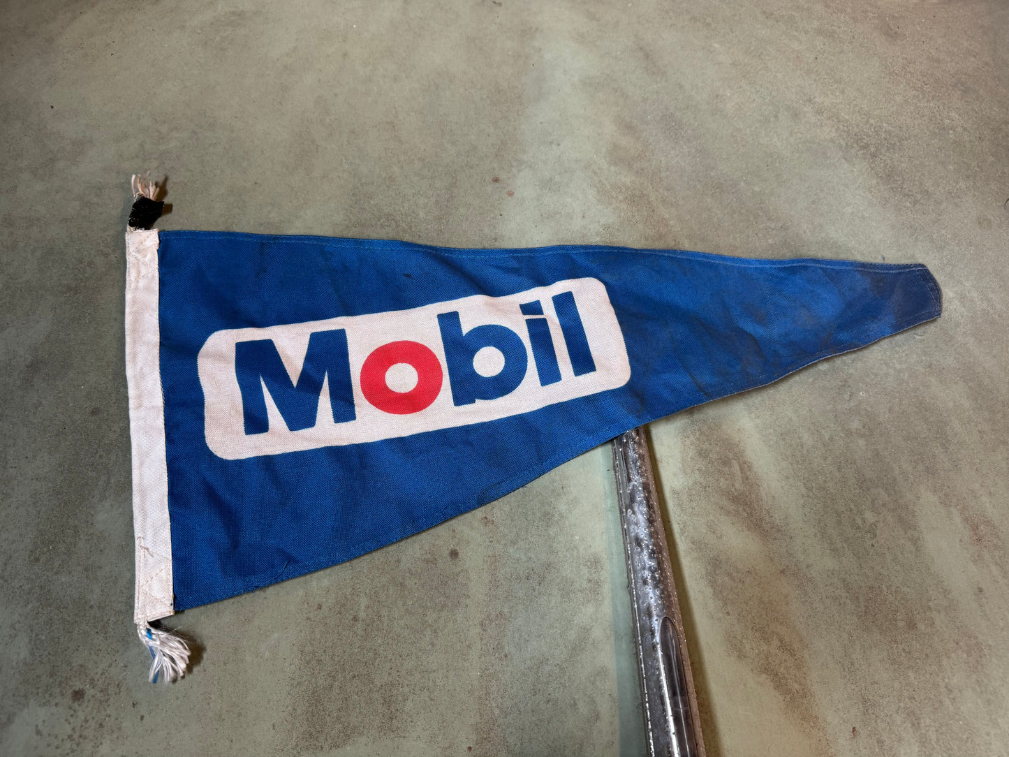 Mobil - Mobiloil flag