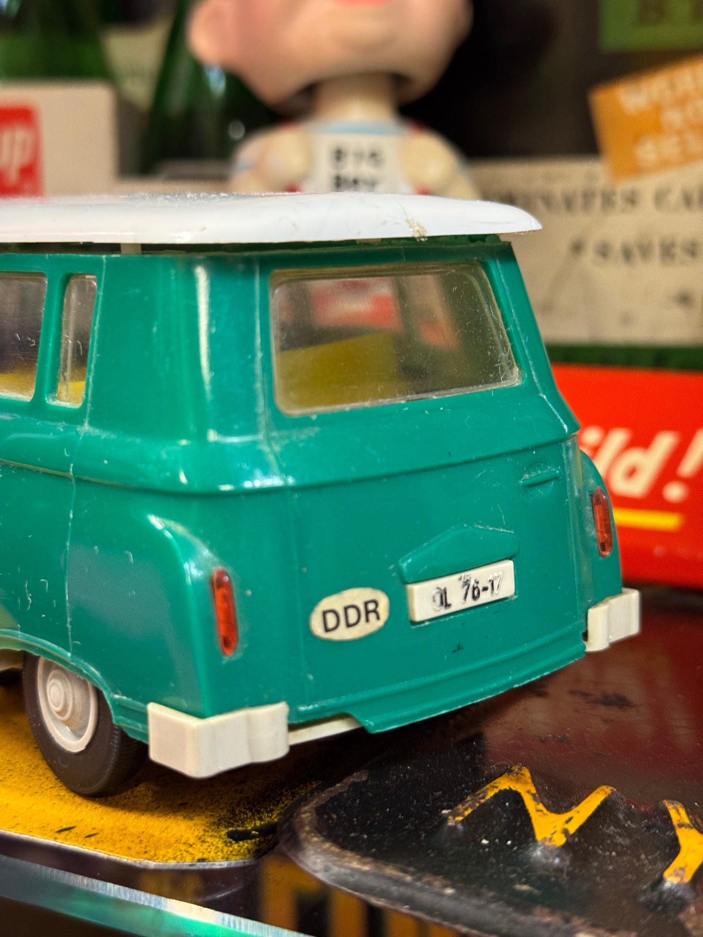 Barkas B 1000 minibus
