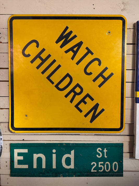 Watch Children skilt
