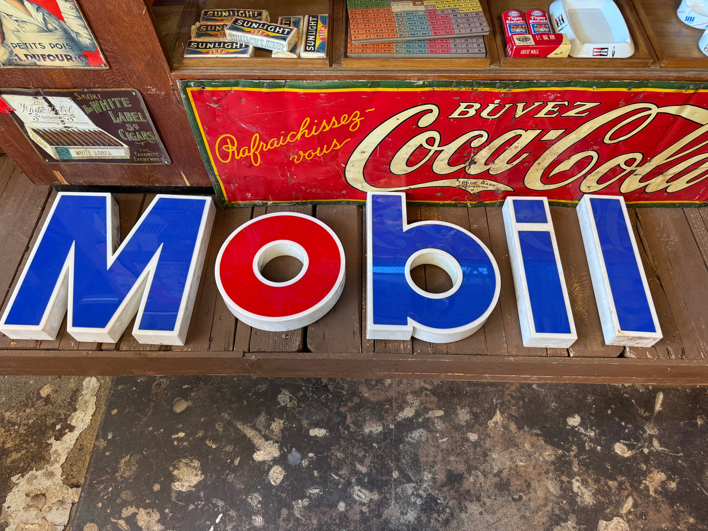 Mobil - Mobiloil lysskilt