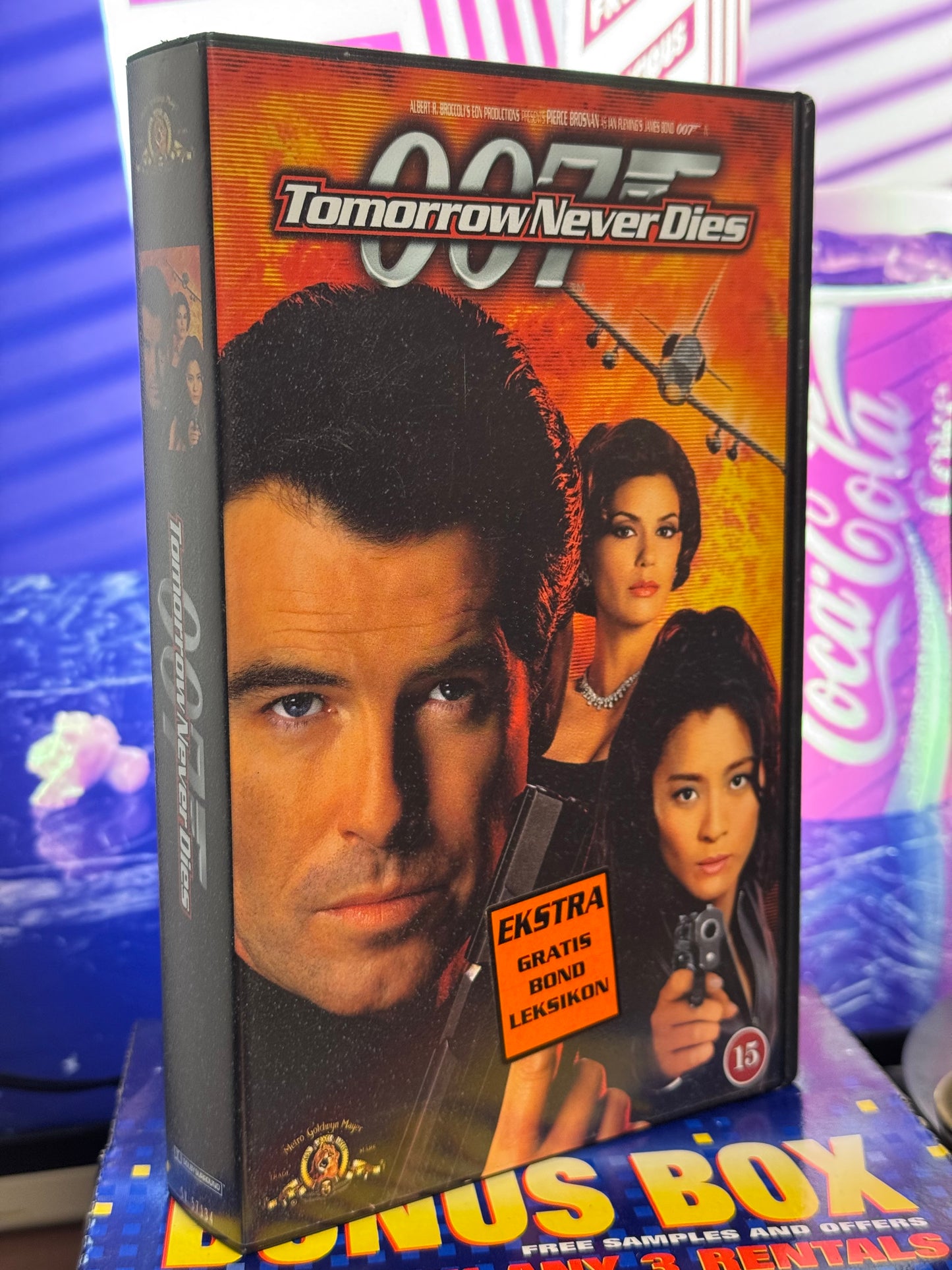 007 - Tomorrow never dies VHS