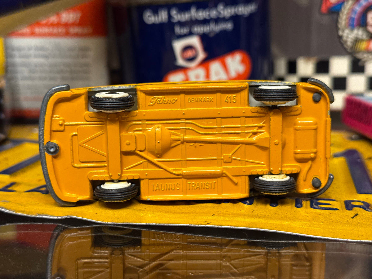 Tekno 415 Ford Tanus Transit Postbil