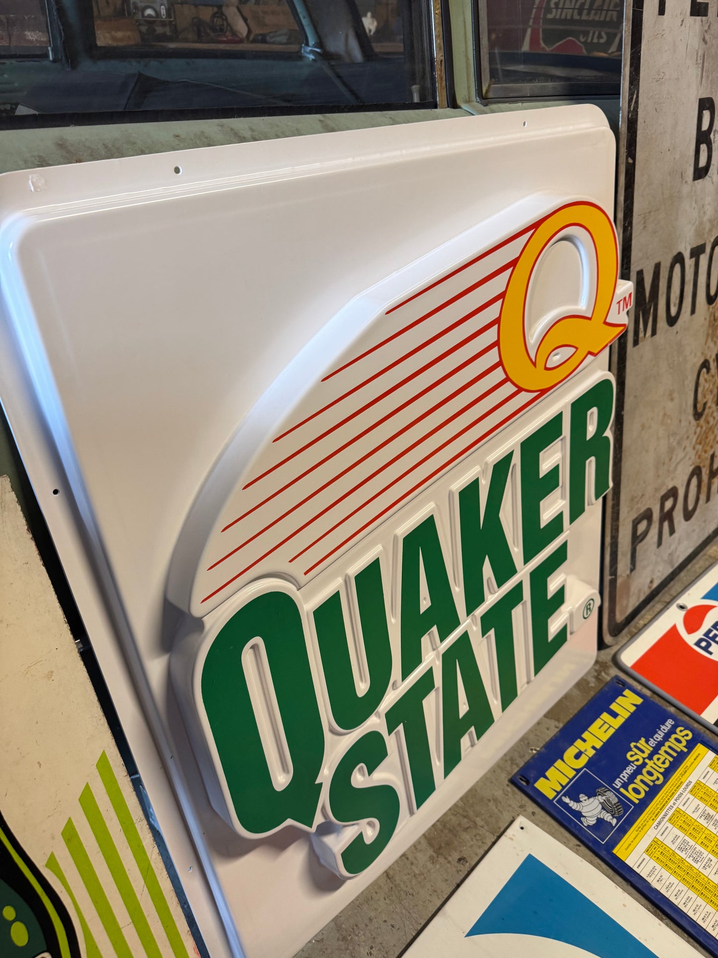 Quaker State lysskilt front