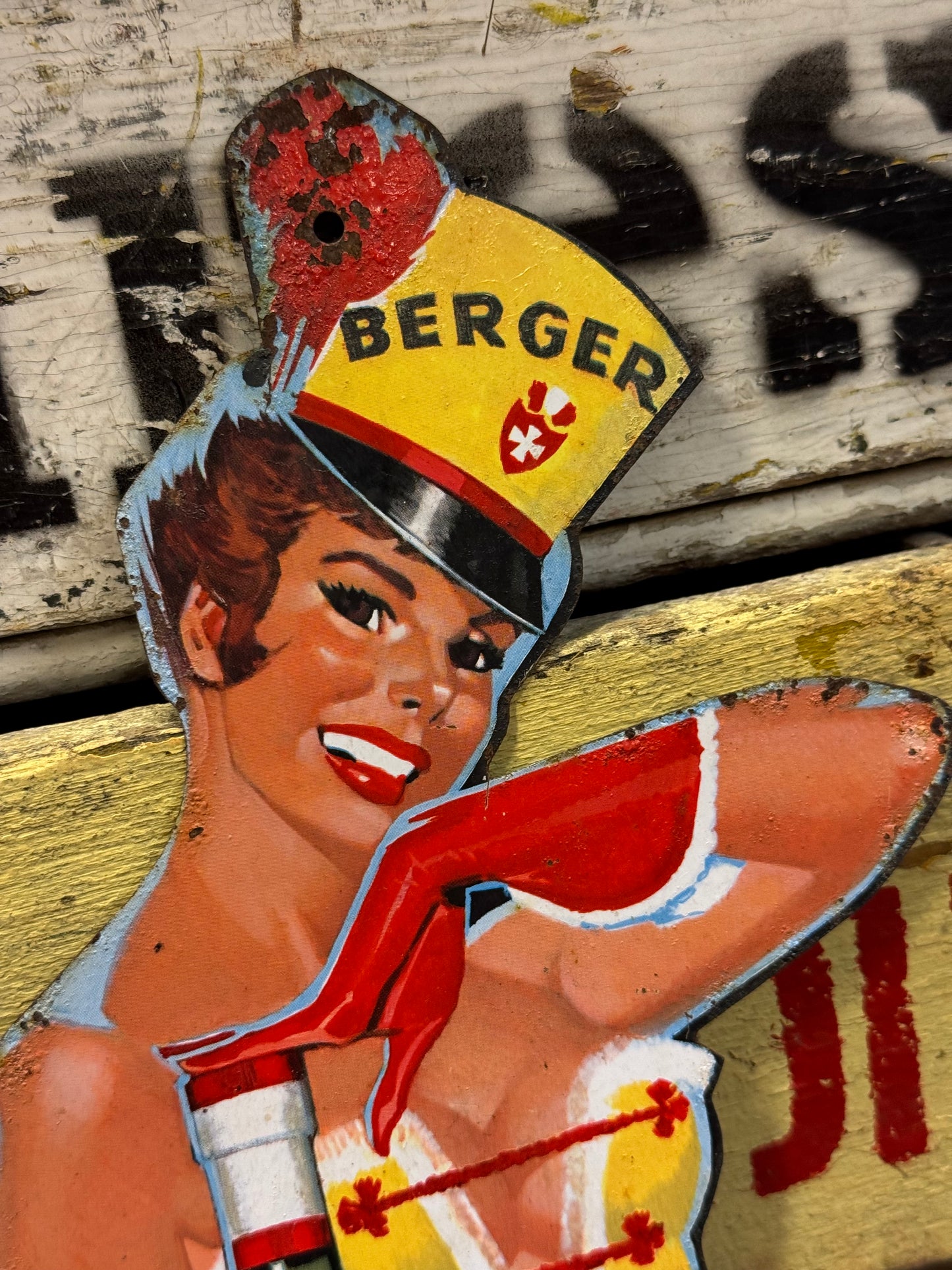 Berger Anisade pinup