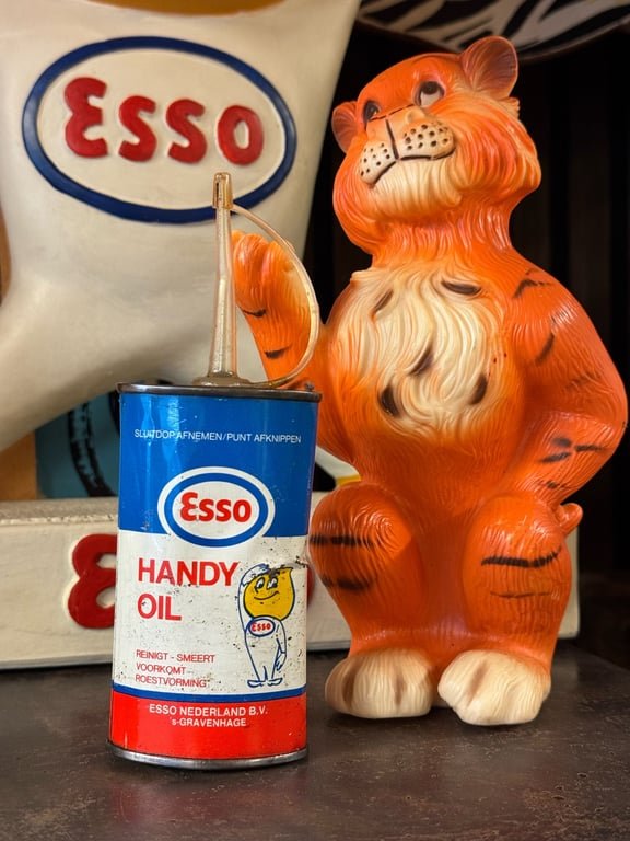 Esso handy Oil