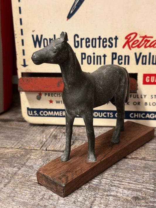 Hest tung metal