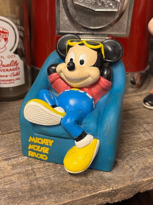 Mickey i stol