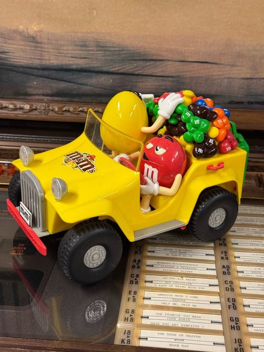 M&M bil