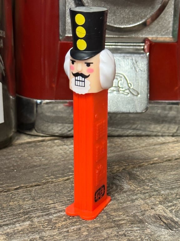 Nøddeknækker - Pez
