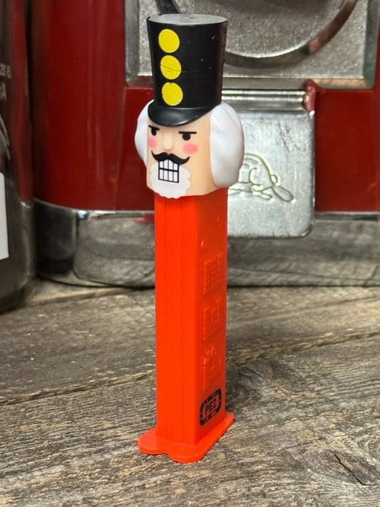 Nøddeknækker - Pez